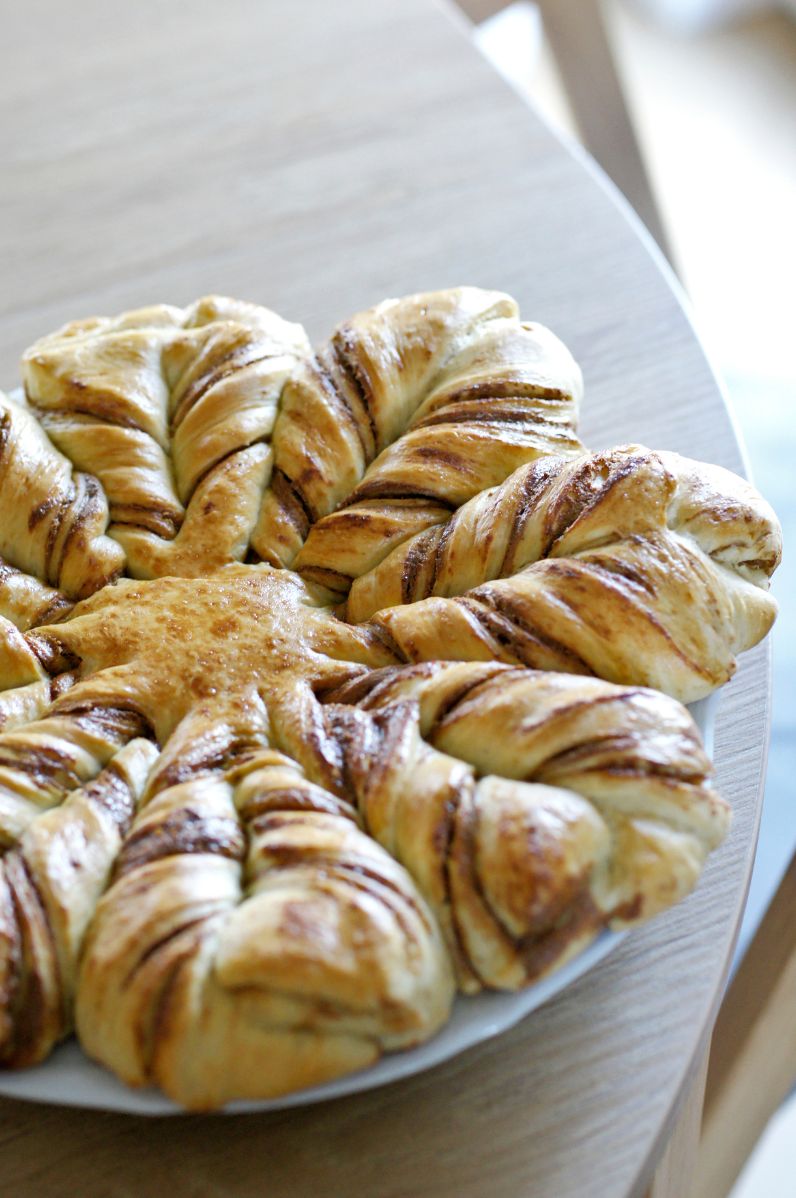 Pistacjowa gwiazda drożdżowa