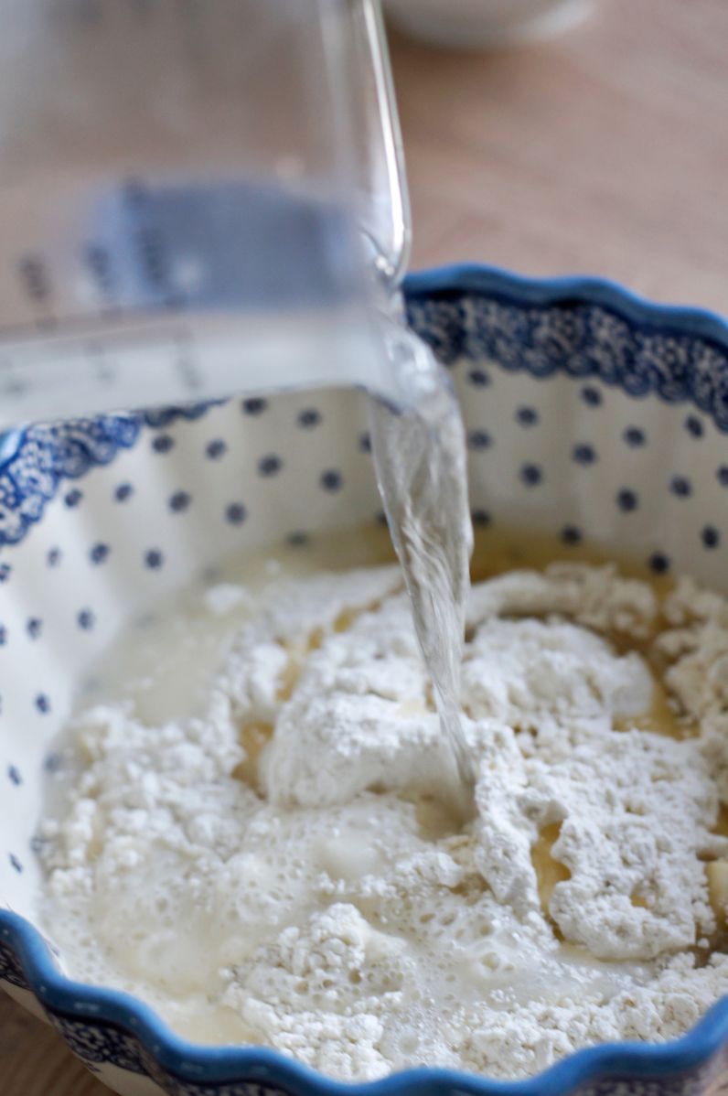 Pierogi z kapustą kiszoną i suszonymi grzybami