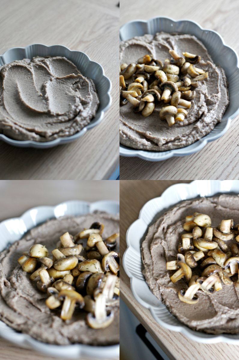 Pasta z białej fasoli z dodatkiem leśnych grzybów i smażonych pieczarek, pachnąca tymiankiem